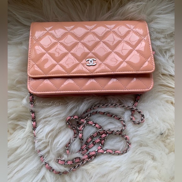 Authentic CHANEL Patent Leather Wallet-on-the-chain WOC Flap Bag Peach / pink - Picture 5 of 12